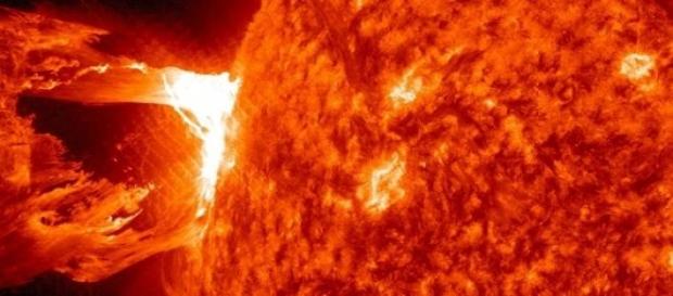 O furtuna solara va lovi Pamantul O furtuna solara va lovi Pamantul