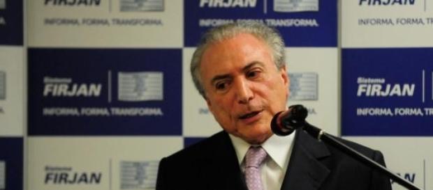 Temer discutiu reforma política com ministros Temer discutiu reforma política com ministros