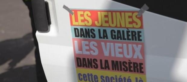 Vivre avec moins de 800€ par mois. Vivre avec moins de 800€ par mois.