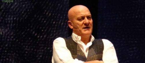 Claudio Bisio in scena con Father and Son