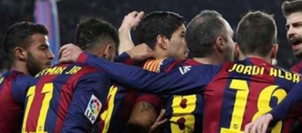 Barcelona domina o "Man City" e continua em prova Barcelona domina o "Man City" e continua em prova
