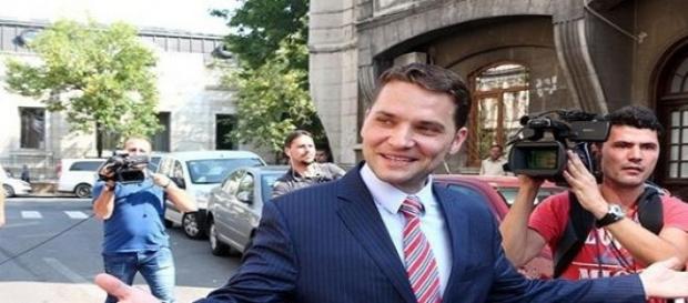 Dan Sova pe vremea cand era vesel Dan Sova pe vremea cand era vesel