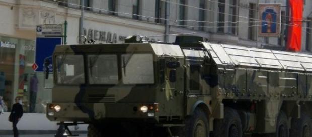 Iskander- lądowy pocisk balistyczny Iskander- lądowy pocisk balistyczny