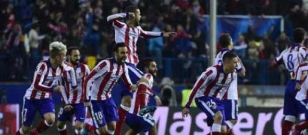 Los jugadores celebrando la clasificación Los jugadores celebrando la clasificación