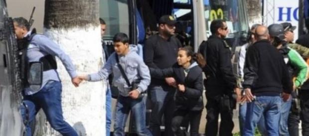 Ostatici din muzeul Bardo salvati de politie Ostatici din muzeul Bardo salvati de politie