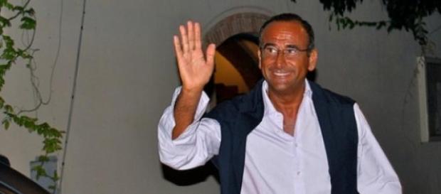 Carlo Conti al lavoro per il talent Si può fare Carlo Conti al lavoro per il talent Si può fare