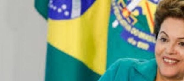 Dilma com popularidade em baixa Dilma com popularidade em baixa