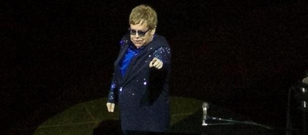 Elton John points the way for Watford to promotion Elton John points the way for Watford to promotion