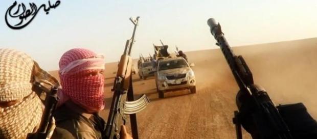 ISIS en un video difundido por ellos mismos ISIS en un video difundido por ellos mismos