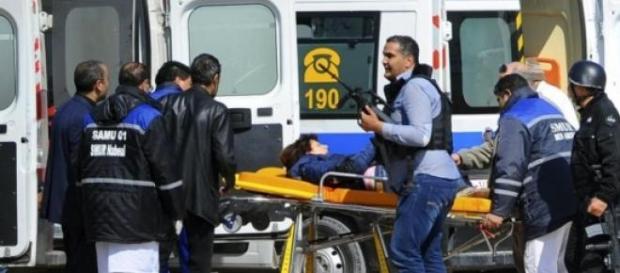 Mais de 40 pessoas ficaram feridas. Mais de 40 pessoas ficaram feridas.