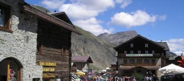 Passeggiando per il centro di Livigno Passeggiando per il centro di Livigno