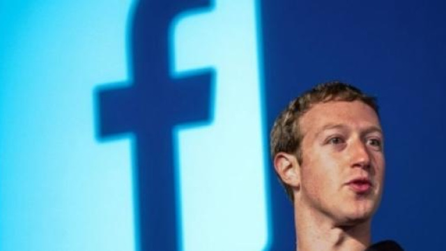 Mark Zuckerberg cambia le regole su Facebook