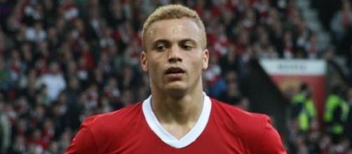 Wes Brown red card has been rescinded on appeal