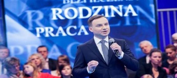 Andrzej Duda podczas wystąpienia. Andrzej Duda podczas wystąpienia.