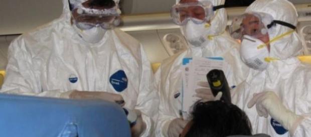 Enfermera demanda hospital por contagio de ébola Enfermera demanda hospital por contagio de ébola
