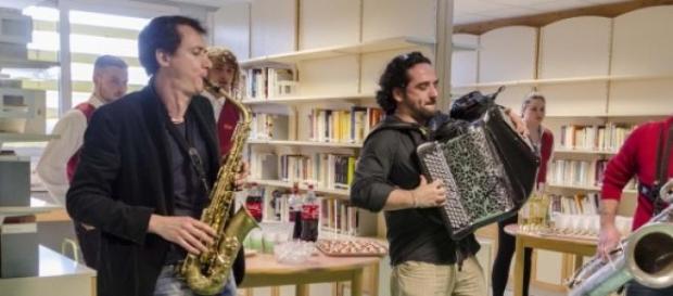 Exemple d'intervention Temps d'Artistes au Lycée. Exemple d'intervention Temps d'Artistes au Lycée.
