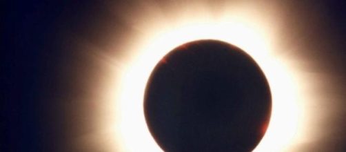 Eclissi solare: 9 milioni il costo