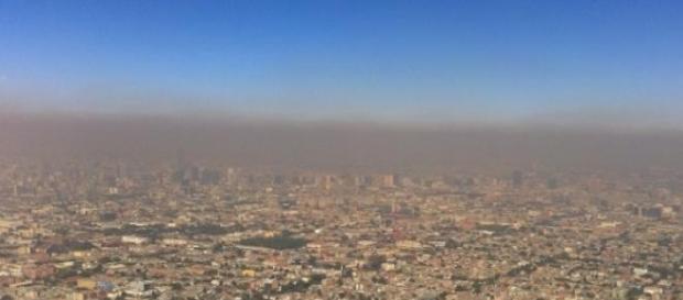 Ciudad de México asolada por neblina de polución. Ciudad de México asolada por neblina de polución.