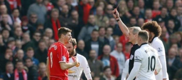 Gerrard pozostał na boisku aż... 40 sekund! Gerrard pozostał na boisku aż... 40 sekund!