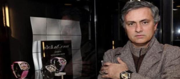 Mourinho partilha paixão de estrelas como Pelé Mourinho partilha paixão de estrelas como Pelé