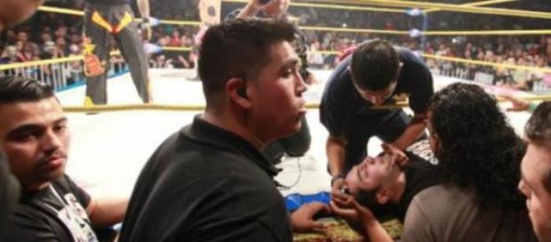 Rey Mysterio devastado por la muerte de su rival Rey Mysterio devastado por la muerte de su rival