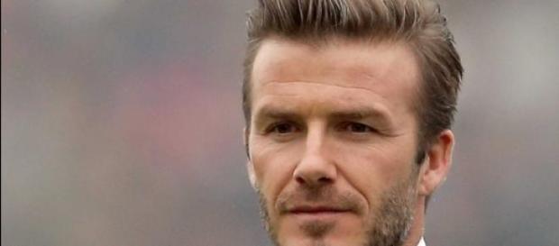 Victoria Beckham quiere ayudar a su marido Victoria Beckham quiere ayudar a su marido