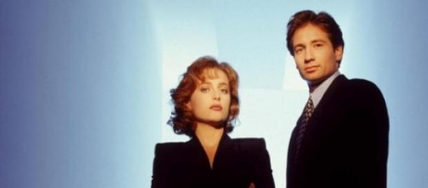 Gillian Anderson e David Duchovny in "X-Files" Gillian Anderson e David Duchovny in "X-Files"