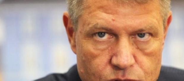 Klaus Iohannis, de trei luni in fruntea tarii Klaus Iohannis, de trei luni in fruntea tarii