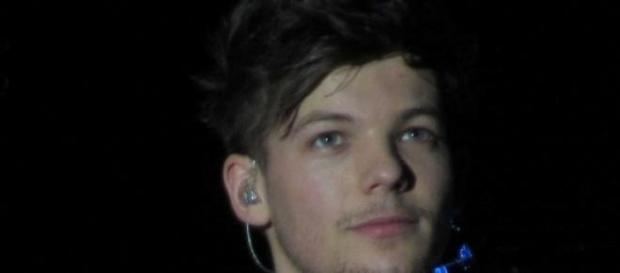 Louis Tomlinson rompe con Eleanor Calder. Louis Tomlinson rompe con Eleanor Calder.