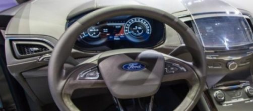 Gli interni di una Ford S-Max