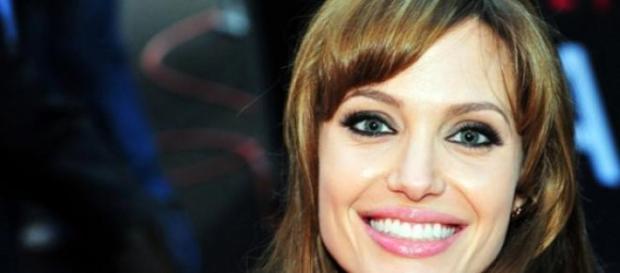 Angelina Jolie lucha para prevenir el cáncer Angelina Jolie lucha para prevenir el cáncer
