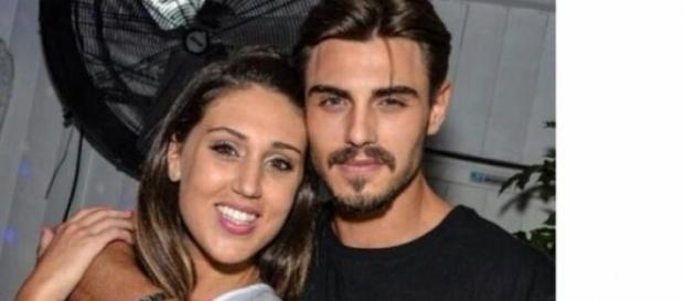 Isola dei famosi: lite tra Cecilia e Francesco. Isola dei famosi: lite tra Cecilia e Francesco.
