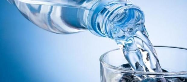 Água é insubstituível e pode acabar Água é insubstituível e pode acabar