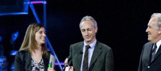Anticipazioni e ospiti Servizio Pubblico stasera Anticipazioni e ospiti Servizio Pubblico stasera
