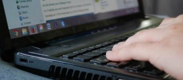 Menina de 11 anos dá aulas de programação Menina de 11 anos dá aulas de programação