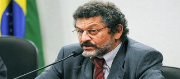 Senador Paulo Rocha preside a Comissão Senador Paulo Rocha preside a Comissão