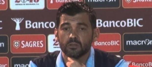 Técnico arsenalista ameaça bater com a porta Técnico arsenalista ameaça bater com a porta