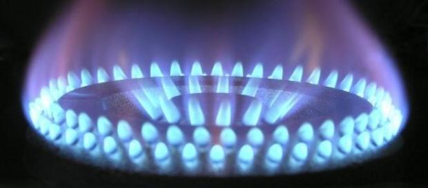 Bolletta luce e gas 2015: il risparmio aumenta Bolletta luce e gas 2015: il risparmio aumenta