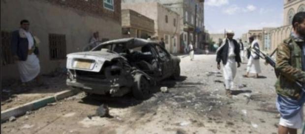 Capitala Sanaa bombardata (foto:Associated Press) Capitala Sanaa bombardata (foto:Associated Press)