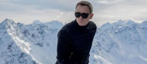 Daniel Craig is 007 again in 'Spectre'.