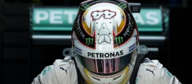 Hamilton momentos antes de comenzar la carrera Hamilton momentos antes de comenzar la carrera