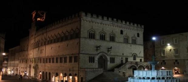 Plaza central de Perugia, junto a la catedral Plaza central de Perugia, junto a la catedral