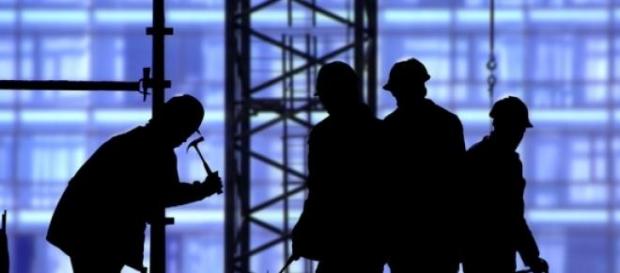 "Voluntariatul" si munca fara contract "Voluntariatul" si munca fara contract