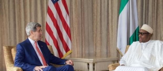 Secretário Kerry e o líder da oposição Buhari Secretário Kerry e o líder da oposição Buhari