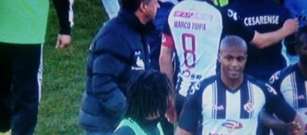 Thiago Pereira revoltado com racismo do Cesarense Thiago Pereira revoltado com racismo do Cesarense