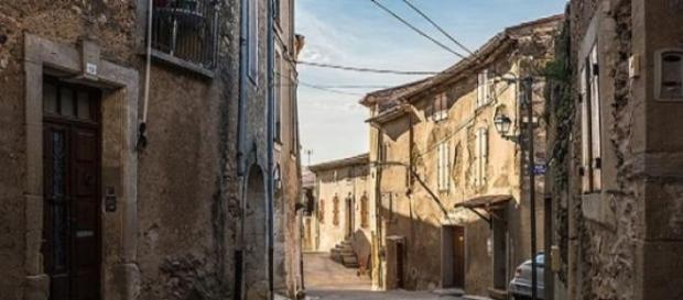 Una calle de Béziers (Sudeste de Francia). Una calle de Béziers (Sudeste de Francia).