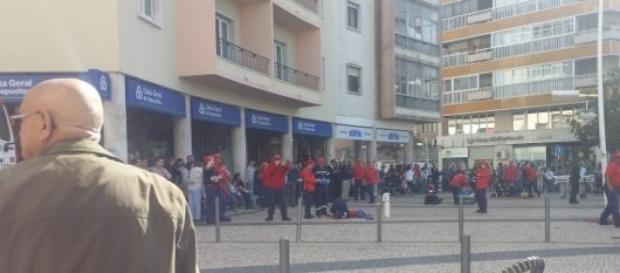 Exercício prático dos Bombeiros em Almada. Exercício prático dos Bombeiros em Almada.