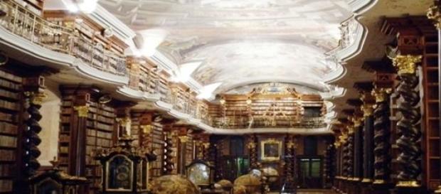 Interior Biblioteca del Clementinum, Praga Interior Biblioteca del Clementinum, Praga