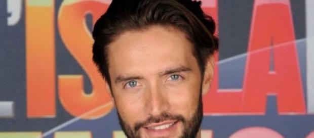 Isola dei Famosi 10, Alex Belli infiamma il gossip Isola dei Famosi 10, Alex Belli infiamma il gossip