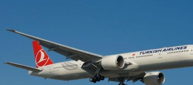 Avião aterra de emergência em Casablanca. Avião aterra de emergência em Casablanca.